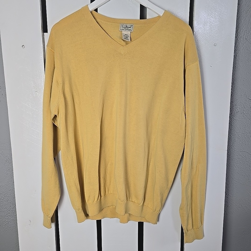 LL Bean Mens‎ VTG Vneck Pullover Sweater Large Butter Yellow Preppy Academia